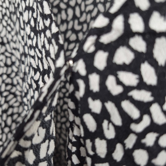 Talbots Plus 2X Black White Abstract Print Wrap Tie Waist Blouse Long Sleeve Top - Picture 6 of 14